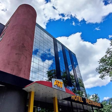 Art Hotel Кишинів Екстер'єр фото