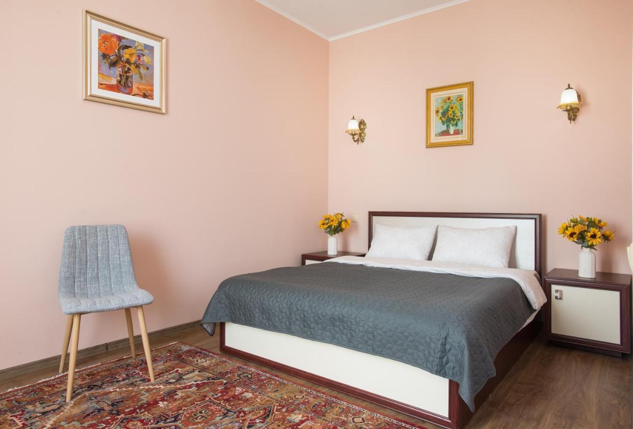 Art Hotel Кишинів Екстер'єр фото